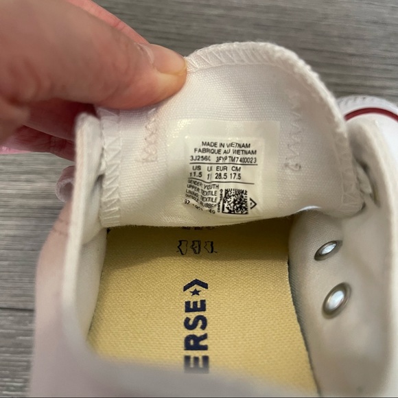 👟 🤍 White Converse Chuck Taylor All Star Sneakers Toddler Youth 11.5 / 17.5 cm - Picture 9 of 11